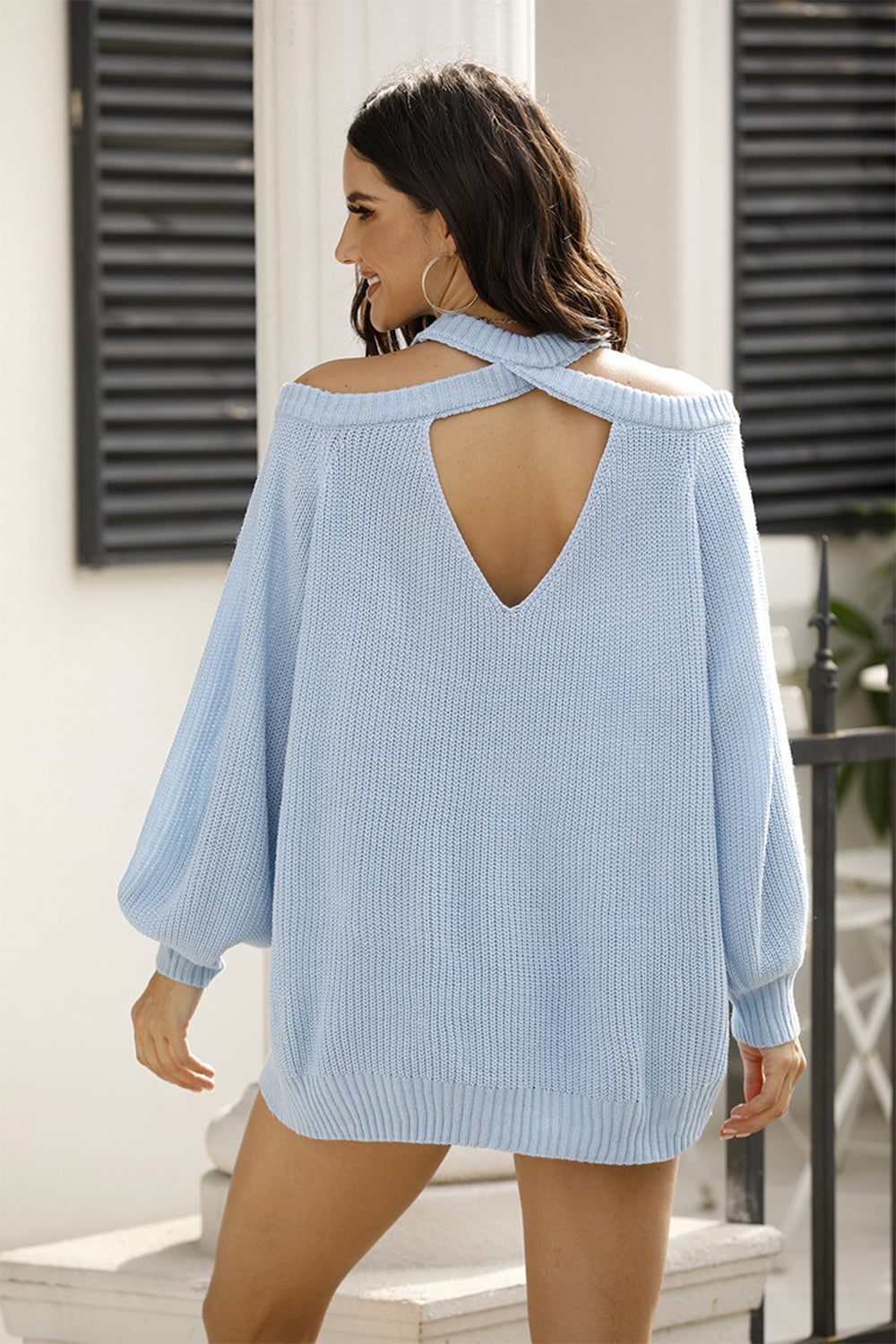 Geripptes Langarm-Strickoberteil mit Cold-Shoulder-Muster