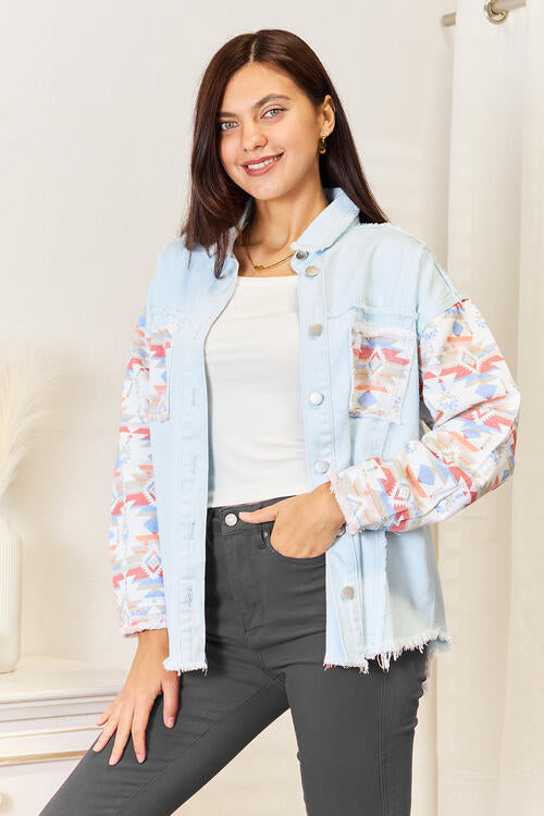 Chaqueta vaquera con cuello y botones