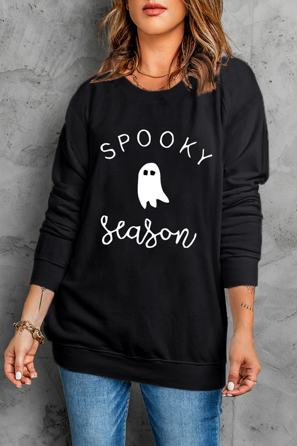 Rundhals-Langarm-Sweatshirt mit SPOOKY SEASON-Grafik