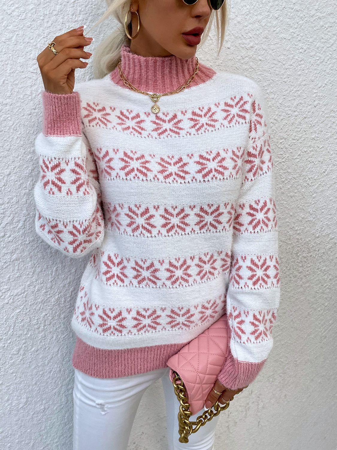 Rollkragenpullover mit Schneeflockenmuster