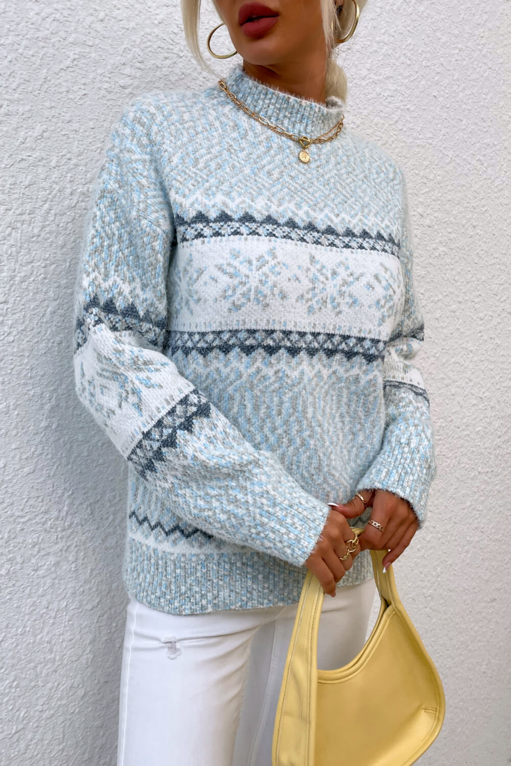 Rollkragenpullover mit Schneeflockenmuster