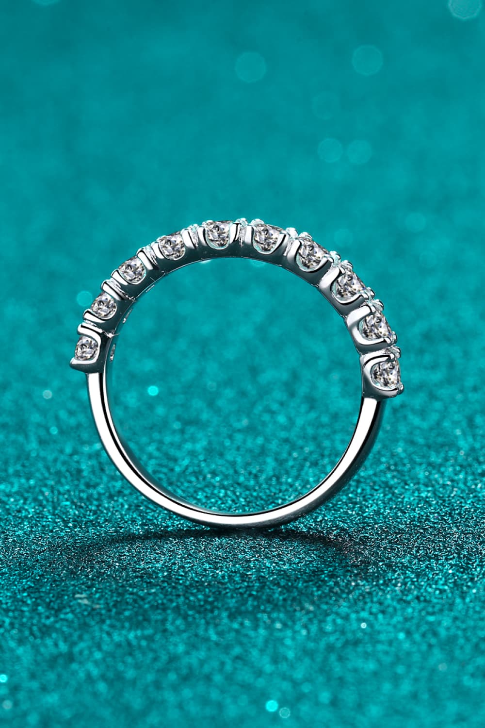 1 Karat Moissanit Halb-Eternity-Ring