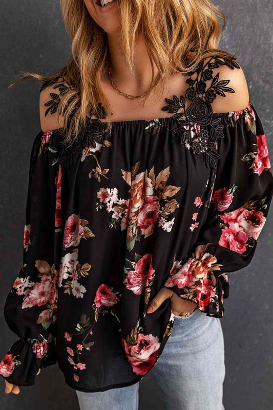 Bluse mit floraler Spitze und Volantärmeln