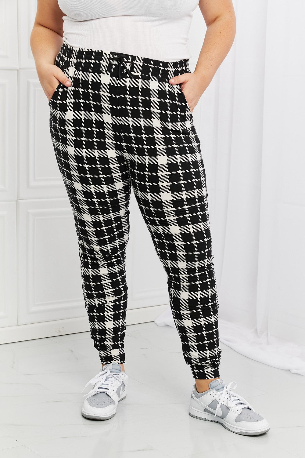 Leggings Depot Stay In Full Size Printed Joggers