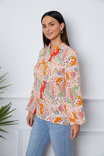 Langärmlige Bluse mit Blumenmuster und Rüschen