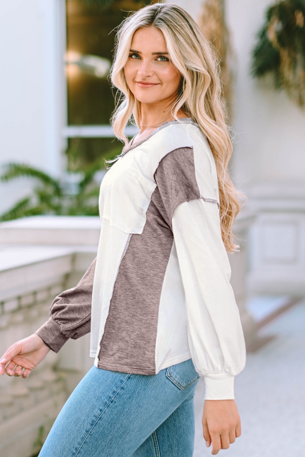 Bluse mit Farbblockdesign und sichtbaren Nähten