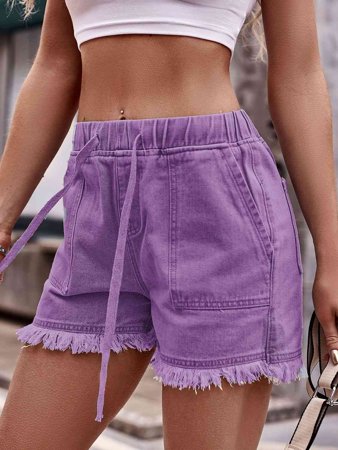 Jeansshorts mit Kordelzug und ungesäumtem Saum