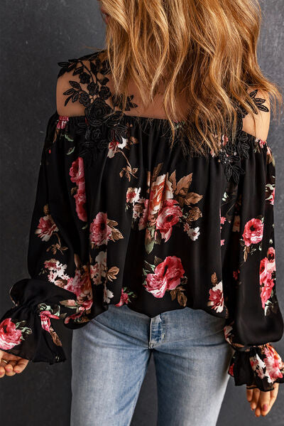 Bluse mit floraler Spitze und Volantärmeln