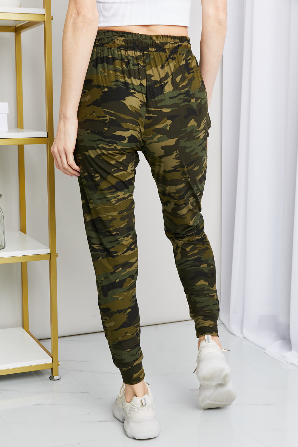 Leggings Depot Jogginghose in voller Größe mit Camouflage-Muster, Kordelzug in der Taille und Reißverschluss